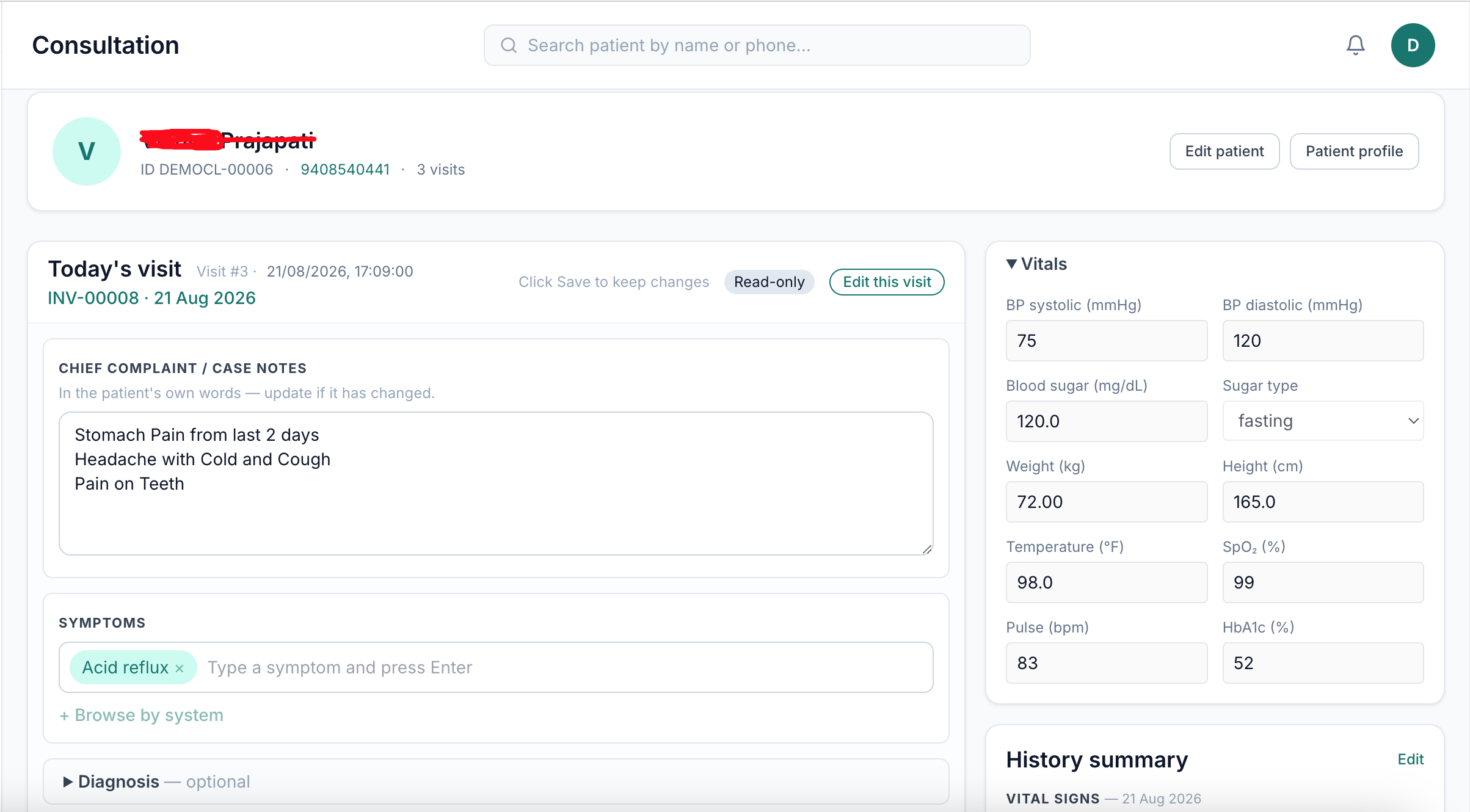 A full consultation without switching tabs — eClinicPro clinic management software